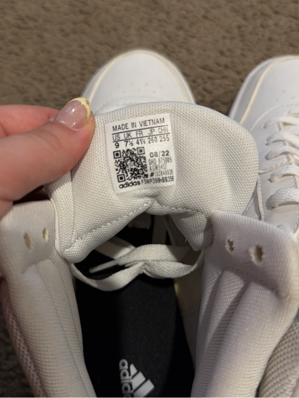adidas White Men’s Low-Top Street Sneakers - Picture 4 of 5